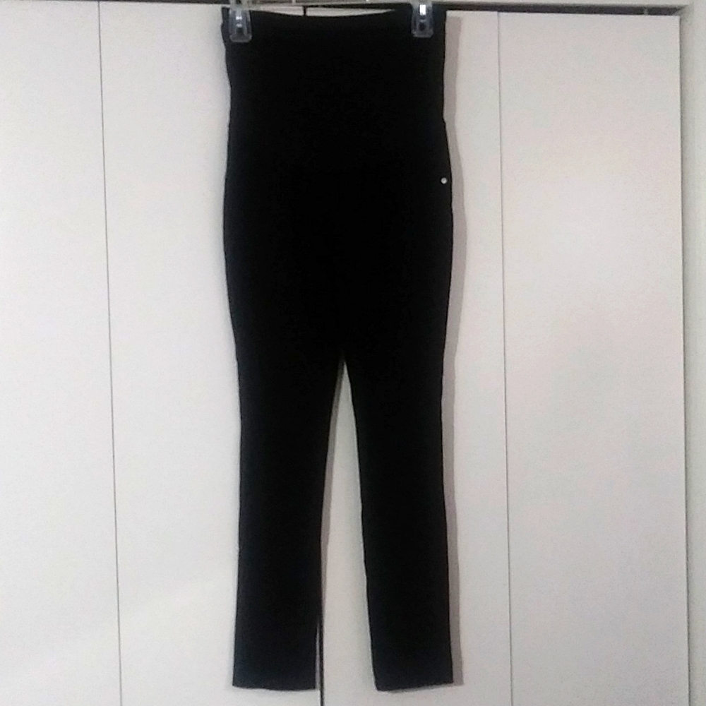 Maternity leggings stretchy